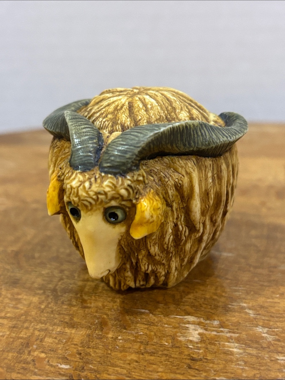 Harmony Kingdom 2001 Pot Bellys Willie The Goat The Farmyard Times Figurine